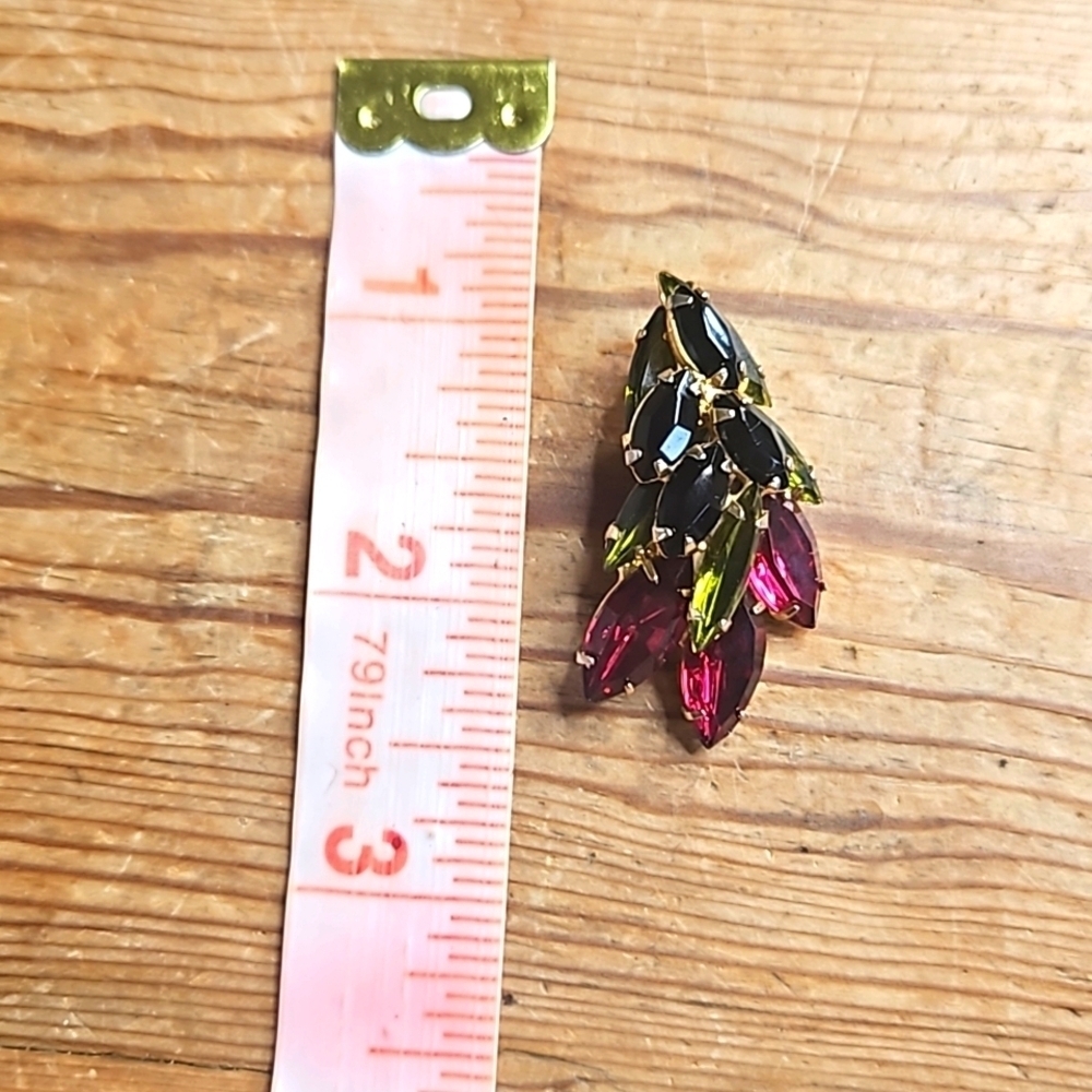 Vintage Goldtone Black, Green & Red Rhinestone Clip On Earrings - Picture 7 of 7